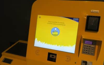 Correos instala una “máquina autoservicio” para el depósito de paquetes en la oficina principal de Torrevieja