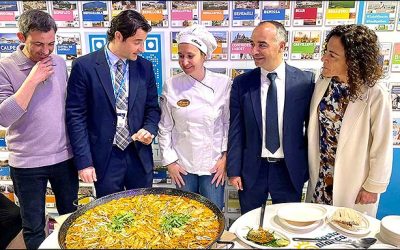 La gastronomía de Torrevieja, presente en FITUR, con un gazpacho marinero que cautivó a todos