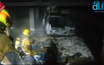 Los bomberos de Torrevieja sofocan un incendio en Torreta Florida