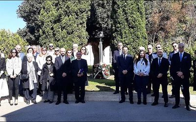 Homenaje a los difuntos de todas las Cofradías y Hermandades de la Semana Santa