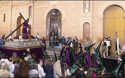 Las imágenes más antiguas de Torrevieja, desfilaron anoche en la Solemne Procesión del Martes Santo