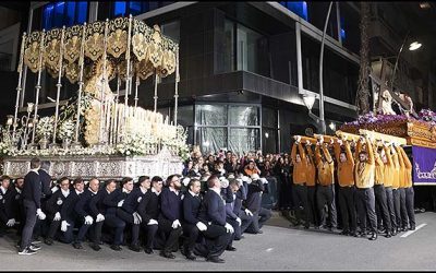 El paso del “Dulce nombre de Jesús” desfiló por primera vez en la procesión del Encuentro en la “Vía Dolorosa”