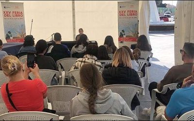 Lectura dramatizada de monólogos de la Escuela Municipal de Teatro, en la XXV Feria del Libro