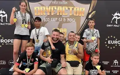 El Club de Lucha «Mano a Mano» triunfa con 11 medallas en la Dryfactor Cup