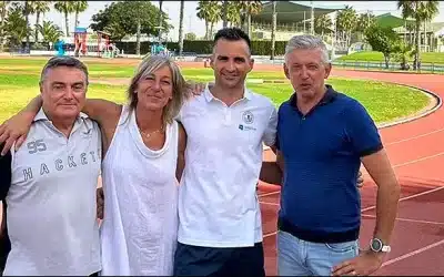 Luis Manuel Corchete, atleta olímpico, se une a la Escuela de Atletismo de Torrevieja.