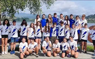 El equipo de remo del RCNT destaca con dos medallas de plata en el Campeonato de España de Banco Móvil de Cástrelo do Miño.
