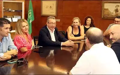 El Retraso en la Adjudicación del Imserso Afectará la Planificación Hotelera de Torrevieja, Denuncia Toni Pérez
