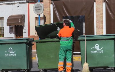 Sumando Torrevieja aboga por la municipalización para mejorar el servicio de recogida de basuras.