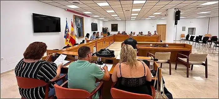 Ayuntamiento de Torrevieja refuerza su plantilla con decisiones importantes en Mesas de Funcionarios y de Negociación