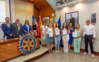 Club Rotary de Torrevieja otorga sus primeras “Becas a la Excelencia Educativa”