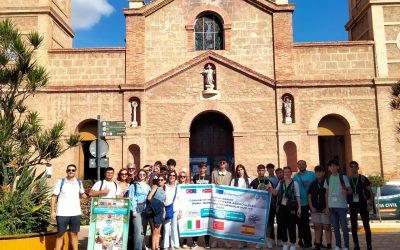 Jóvenes Erasmus de Turquía e Italia experimentan la cultura y la sostenibilidad de Torrevieja