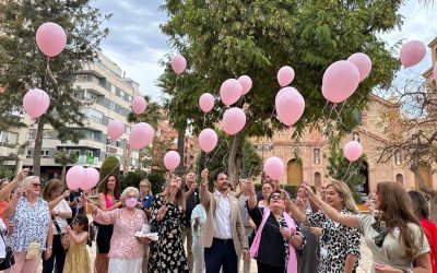 Torrevieja se une en solidaridad en el Día Mundial contra el Cáncer de Mama