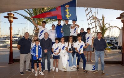 El Equipo de Windsurf del RCN Torrevieja Brilla con un Medallero Lleno en la Competición Autonómica