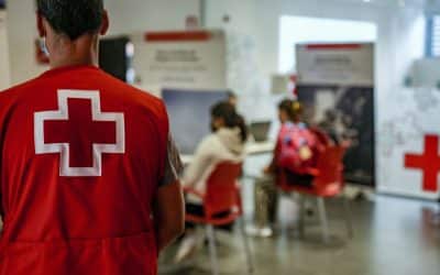 Cruz Roja Torrevieja fortalece su apoyo a los más vulnerables con ayuda municipal