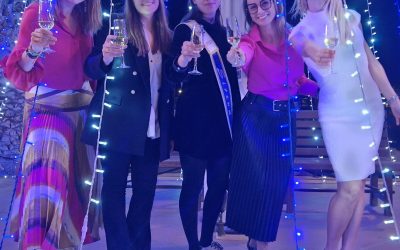 El Real Club Náutico Torrevieja Celebra su Encendido Navideño Rindiendo Homenaje a las Sirenas