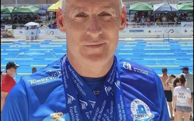 Nikolai Voronin del Club Natación Torrevieja Impone Récord Autonómico en el Europeo Máster