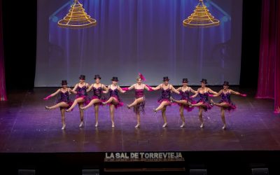 La Sal de Torrevieja Brilla con su Revista Musical Navideña