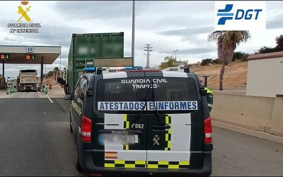 Intervención de la Guardia Civil en la AP-7 de Orihuela: Un Camionero Detenido por Exceso de Alcohol