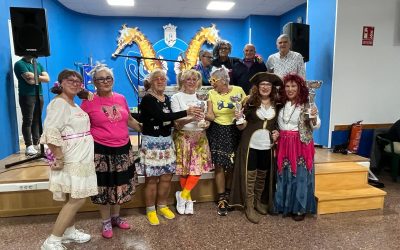 Fiesta de Carnaval Anima la Casa de la Tercera Edad de Pedro Lorca en Torrevieja