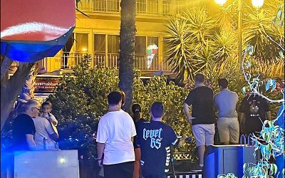 Cinco personas atendidas por inhalación de humo en un incendio en el centro de Torrevieja
