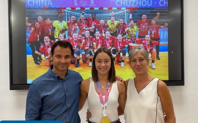Recepción oficial para Udane Bernabé tras proclamarse campeona del mundo