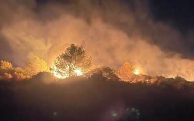 Impactante incendio en el Parque Natural de la Laguna de La Mata