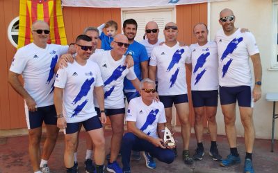 El equipo veterano masculino de banco fijo del RCNT logra el tercer puesto en la I Travesía a Remo Isla del Fraile en Águilas