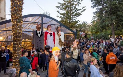 Una multitud acompaña a la Charamita en su tercera salida festiva