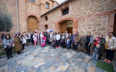 Cáritas Torrevieja celebra su tradicional brindis navideño en un acto lleno de gratitud y espíritu solidario