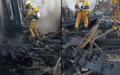 Incendio en un almacén de compraventa de coches en Torrevieja