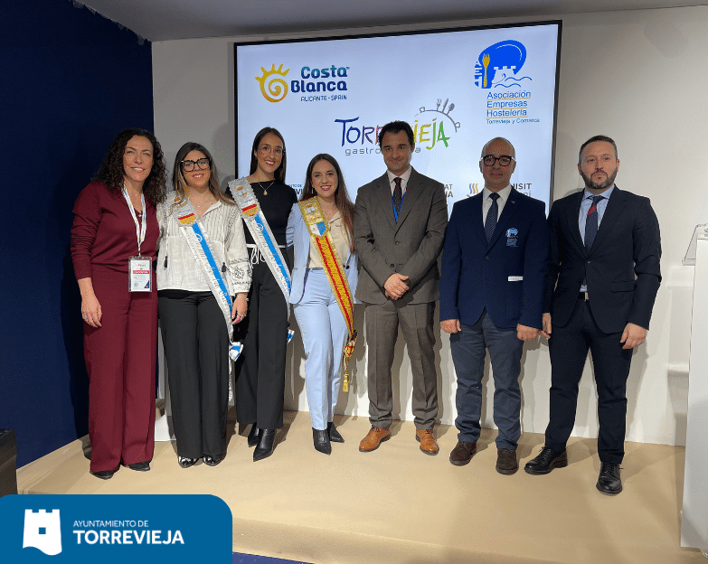 Torrevieja presenta su calendario de actividades 2025 en FITUR, destacando su riqueza gastronómica y cultural
